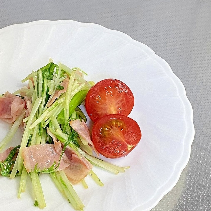 ちゃちゃっと、水菜とベーコンのオリーブオイル炒め